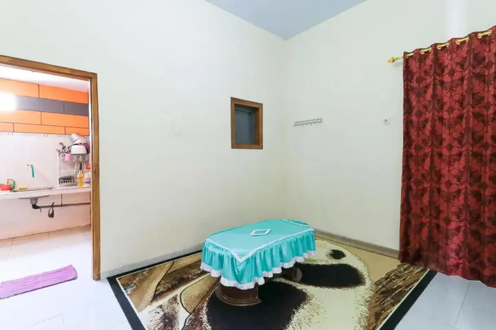 Бату: Homestay Pelangi Batu