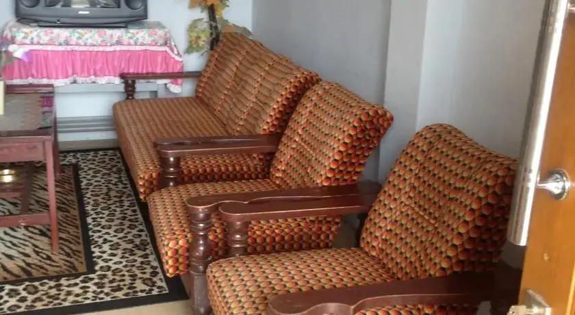 Бату: Fortuna Homestay