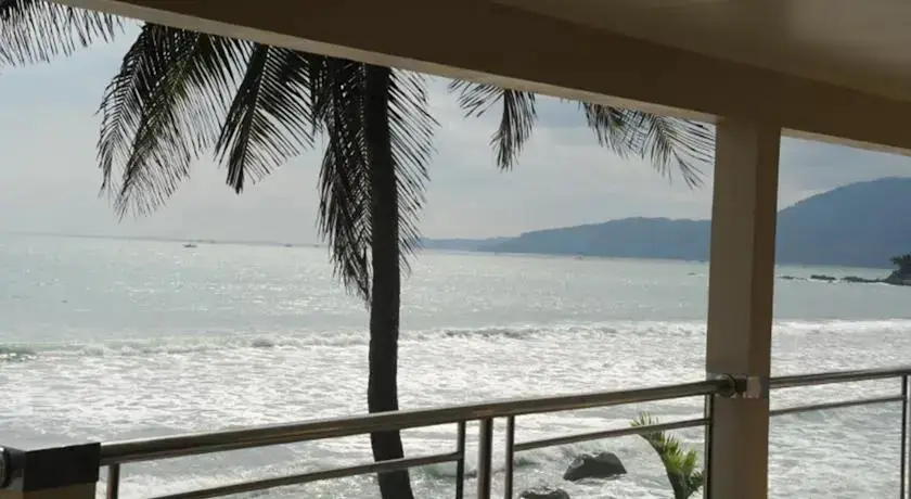 Сикакак: Sunset Beach House