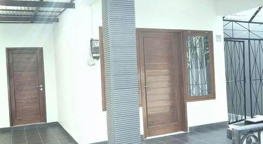 Батуретно: Homestay Ndalem Suratin