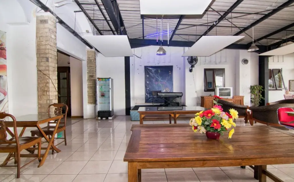 Чилачап: Capital O 2205 Hotel 3 Intan