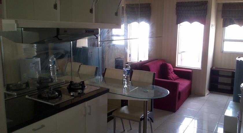 Сурабая: Anion Apartment