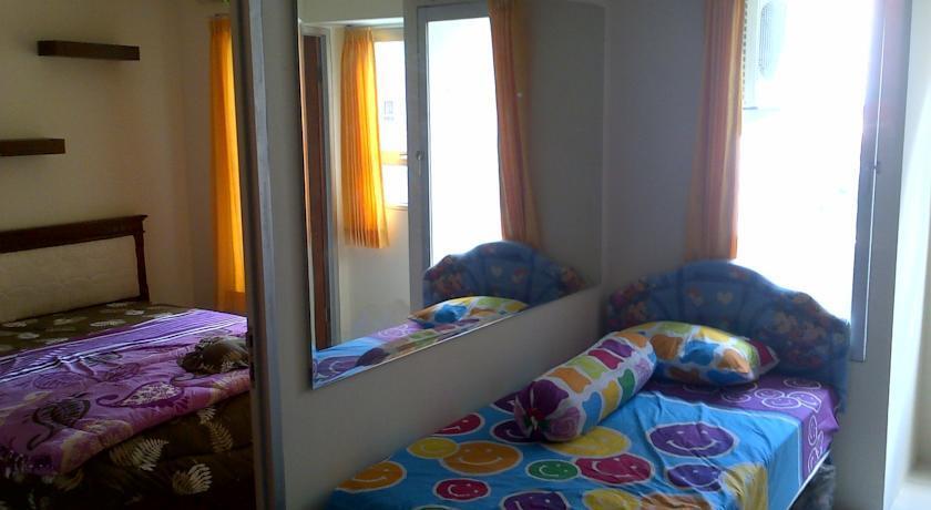 Сурабая: Anion Apartment