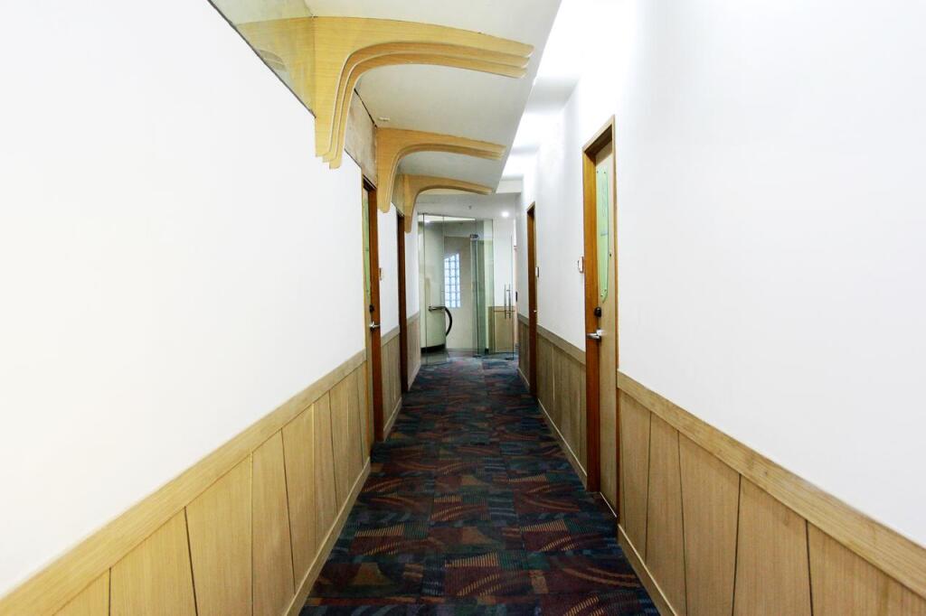 Джакарта: Business Hotel Tomang