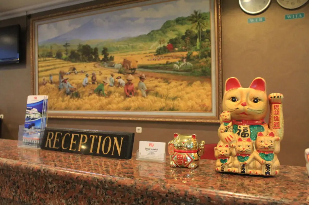 Сидоарджо: Hotel Sinar 3