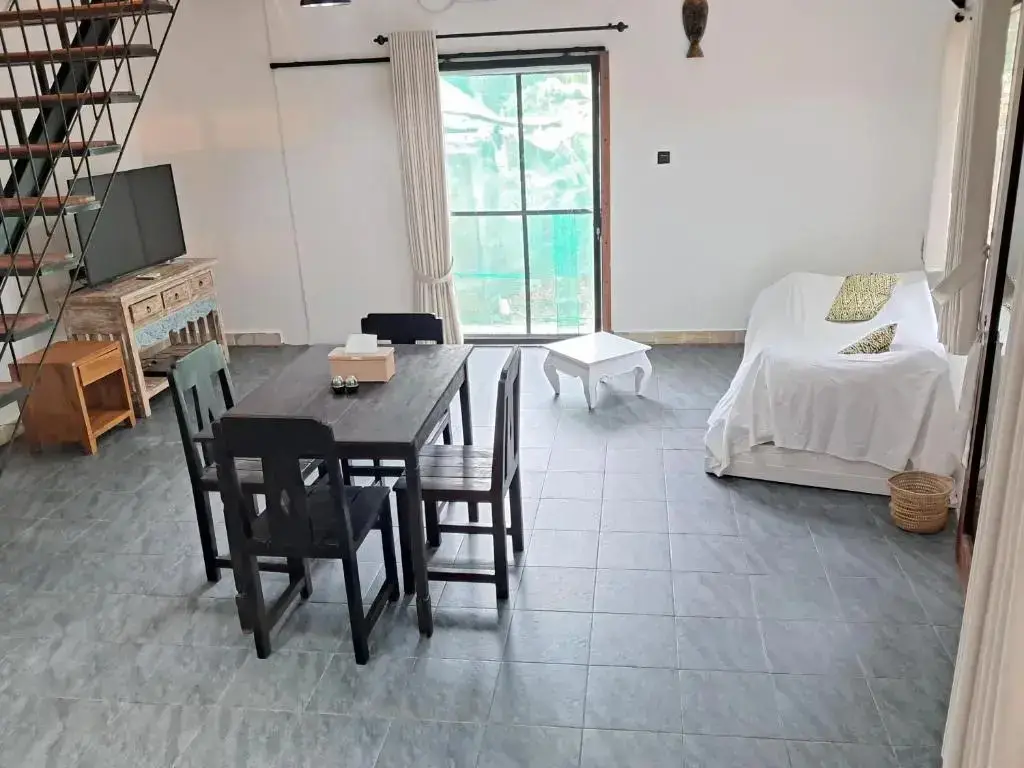 Гили Траванган: Villa Rumah Kayu