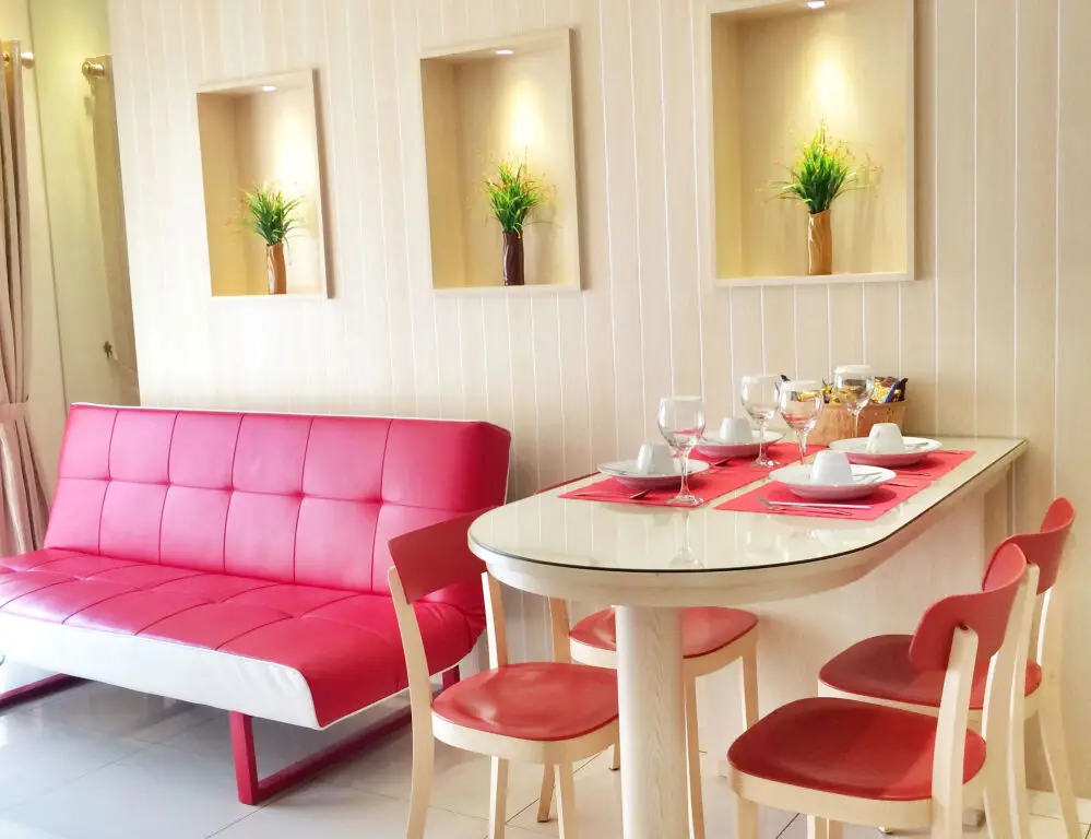 Джакарта: Ravarine Suite Apartment
