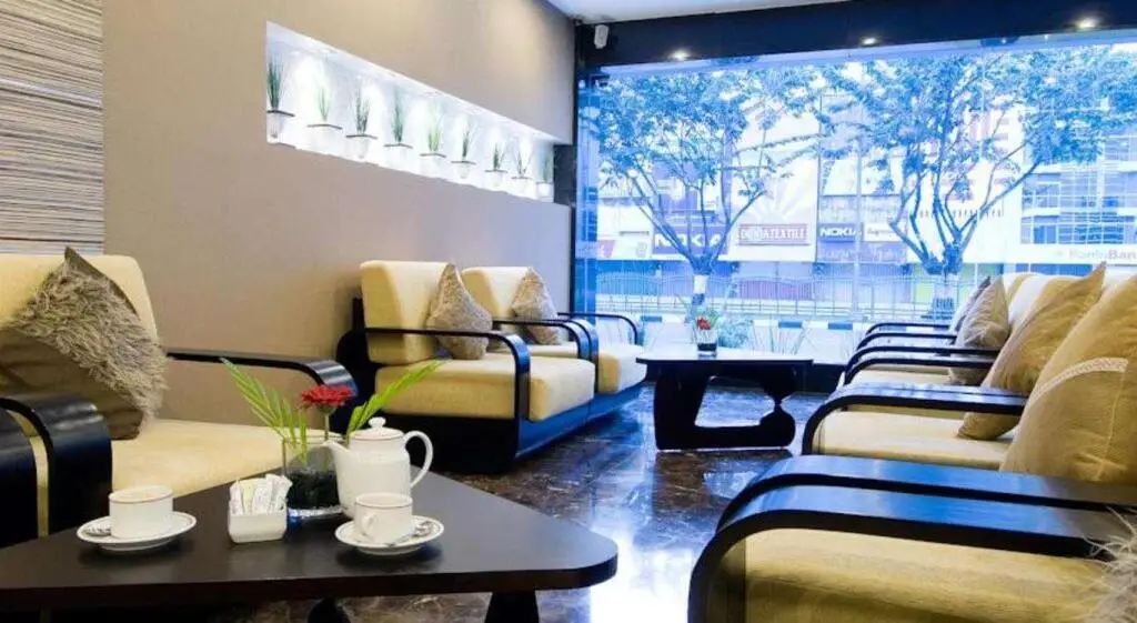 Пеканбару: iShine Hotel