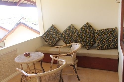 Гили Аир: Satu Tiga Cottage