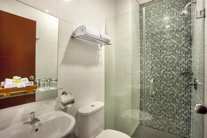 Сурабая: Hotel 88 Embong Malang by WH