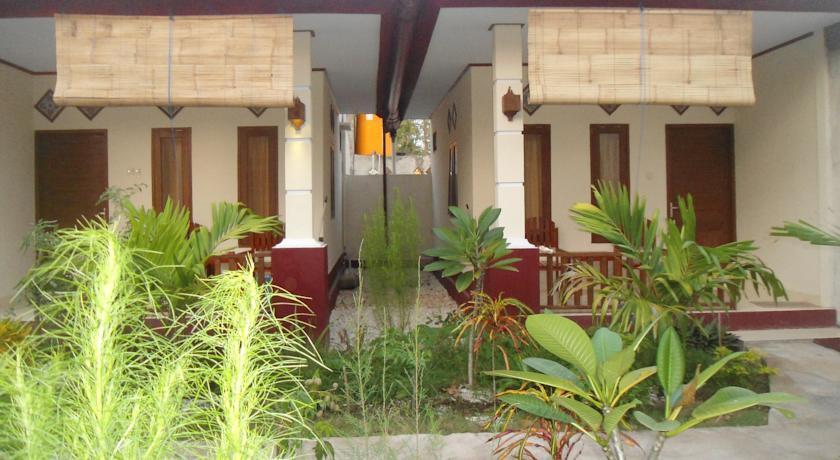 Гили-Мено: Sudis Cottages