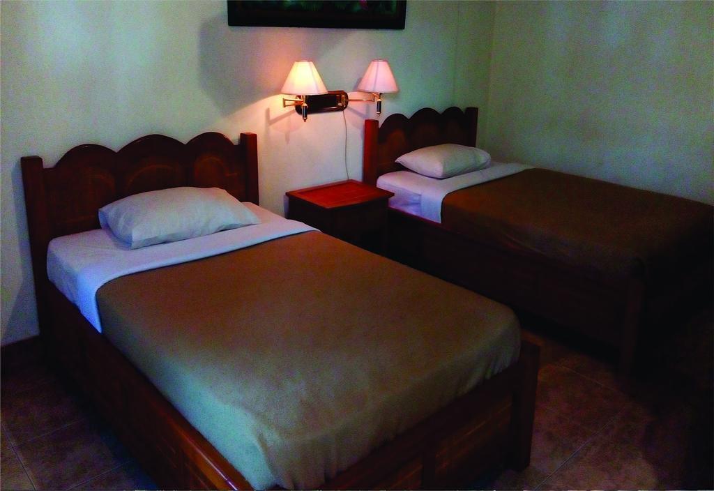 Блахбату: Bona Village Inn