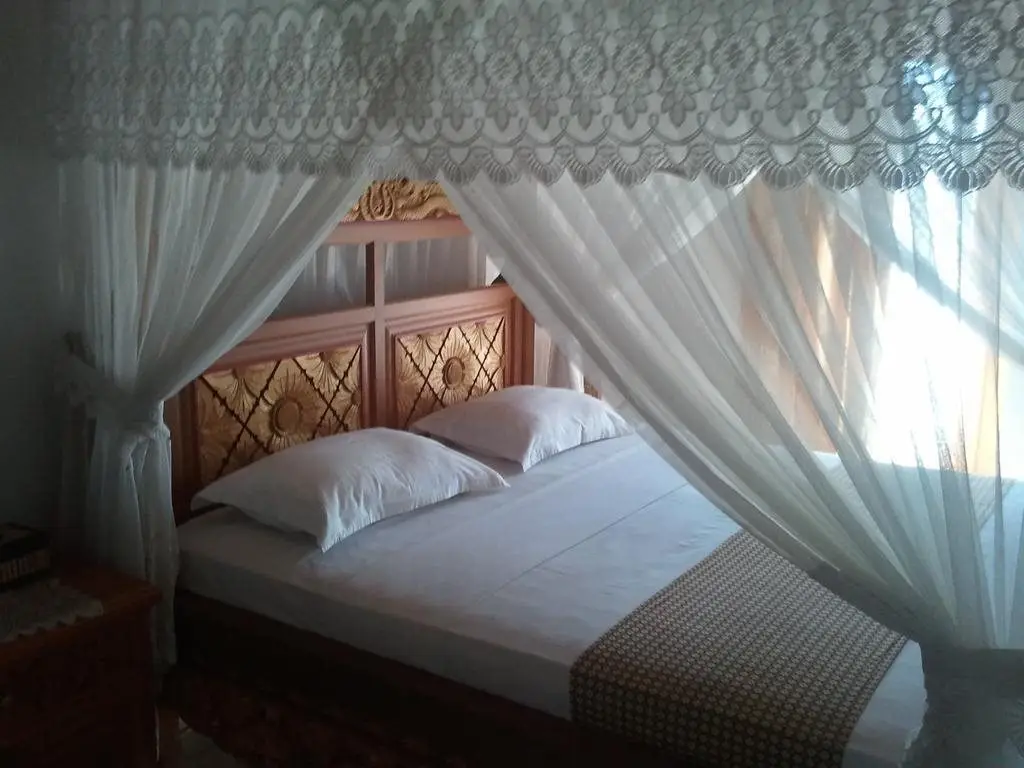 Каликбукбук: Rattan Resto (Amadeus)