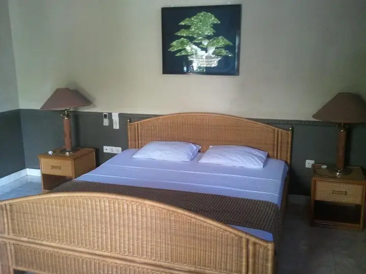 Каликбукбук: Rattan Resto (Amadeus)