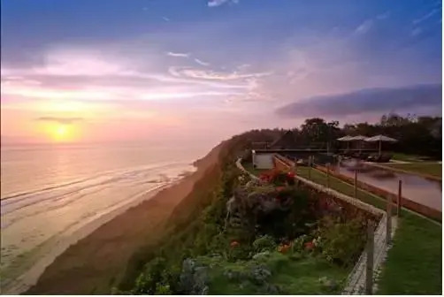 Пекату: The Sanctus Uluwatu