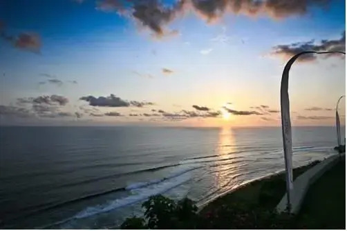 Пекату: The Sanctus Uluwatu