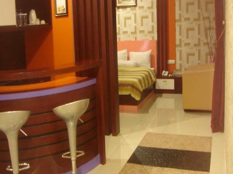 Джамби: Golden Harvest Hotel