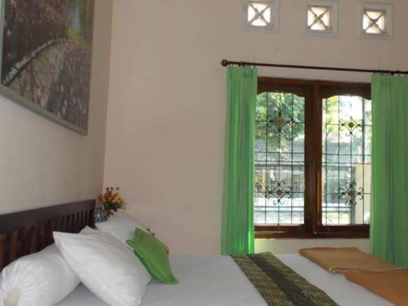 Депок: Omah Rojo Family Guest House