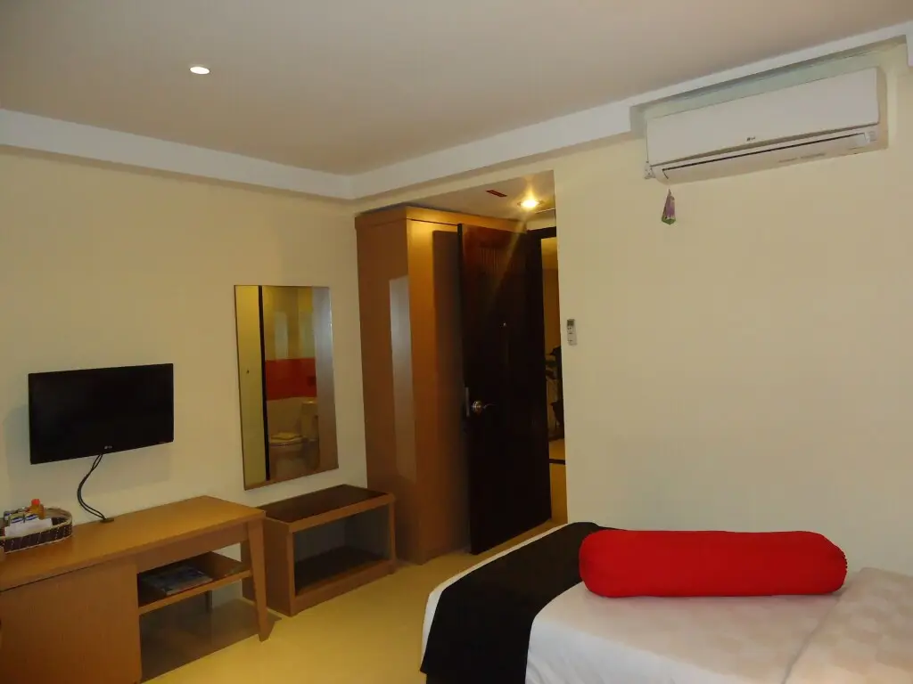 Макассар: Hotel Scarlet Makassar