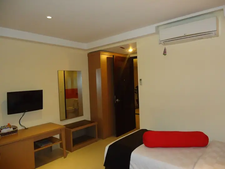 Макассар: Hotel Scarlet Makassar