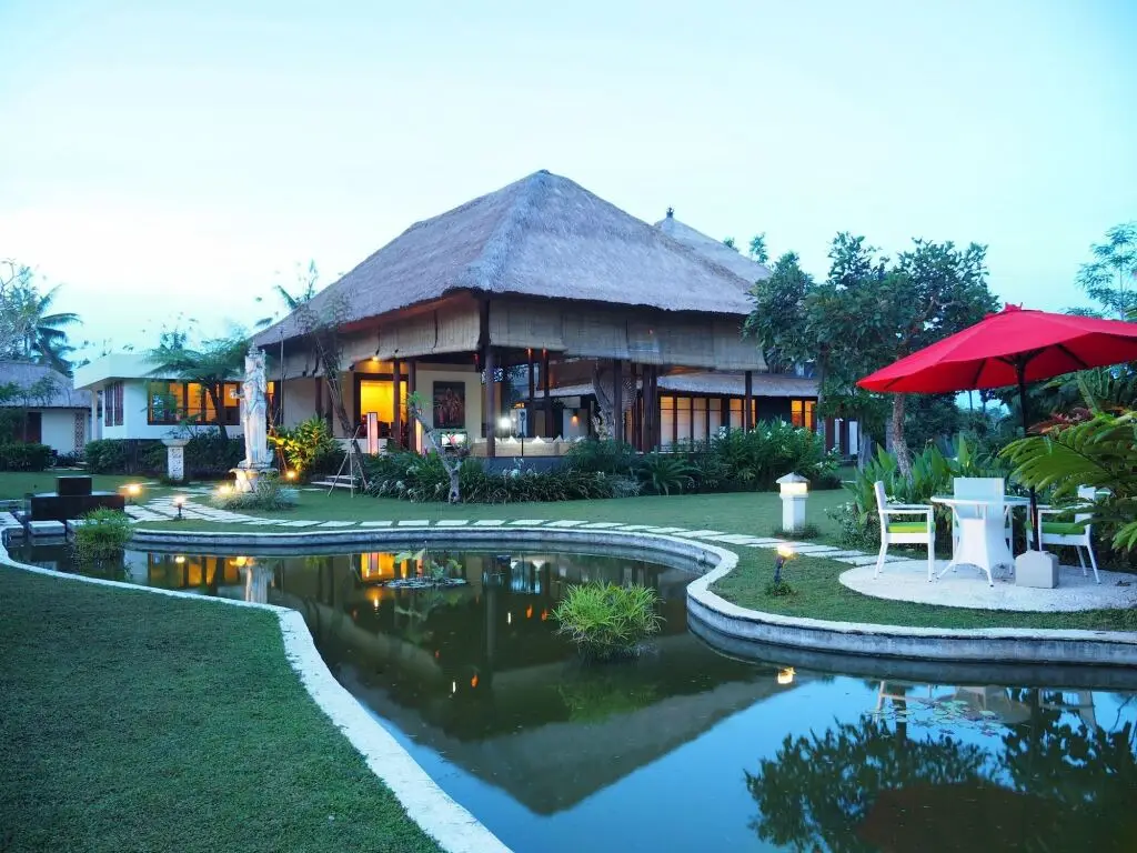 Паянган: Villa Vastu