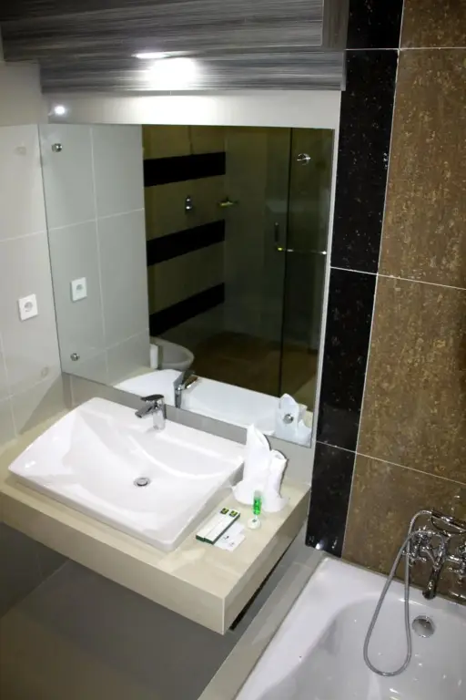 Горонтало: Grand Q Hotel Gorontalo
