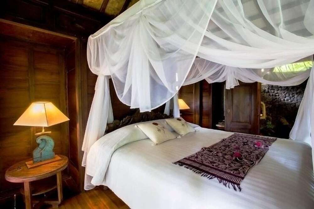Сидемен: Surya Shanti Villa