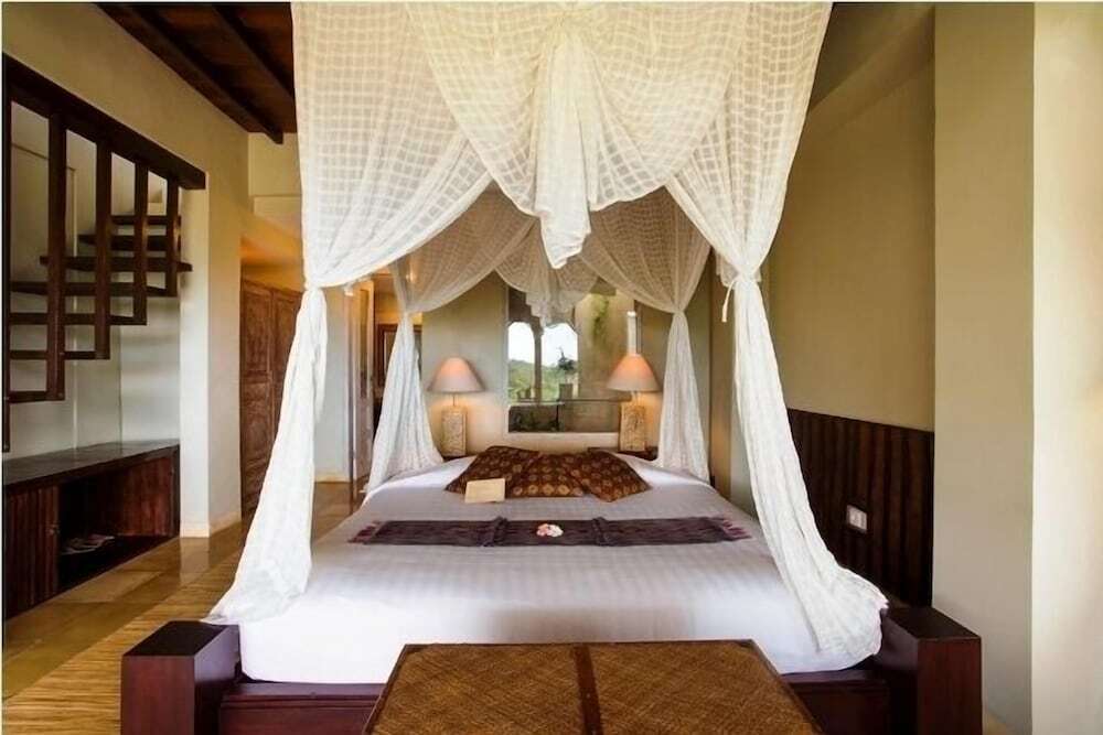 Сидемен: Surya Shanti Villa