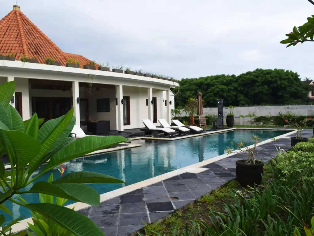 Матарам: Yamari Villa