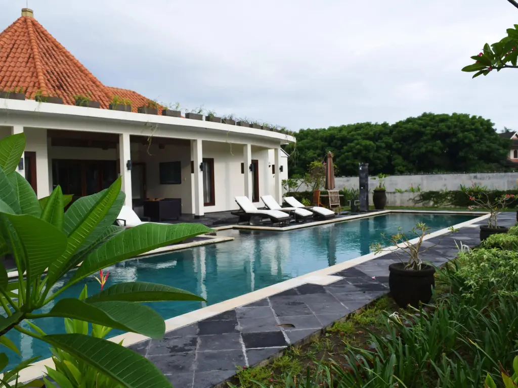 Матарам: Yamari Villa