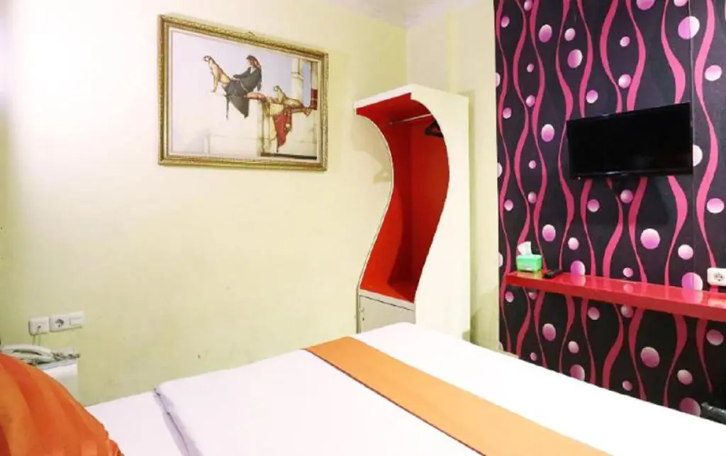 Джакарта: Hollywood Hotel