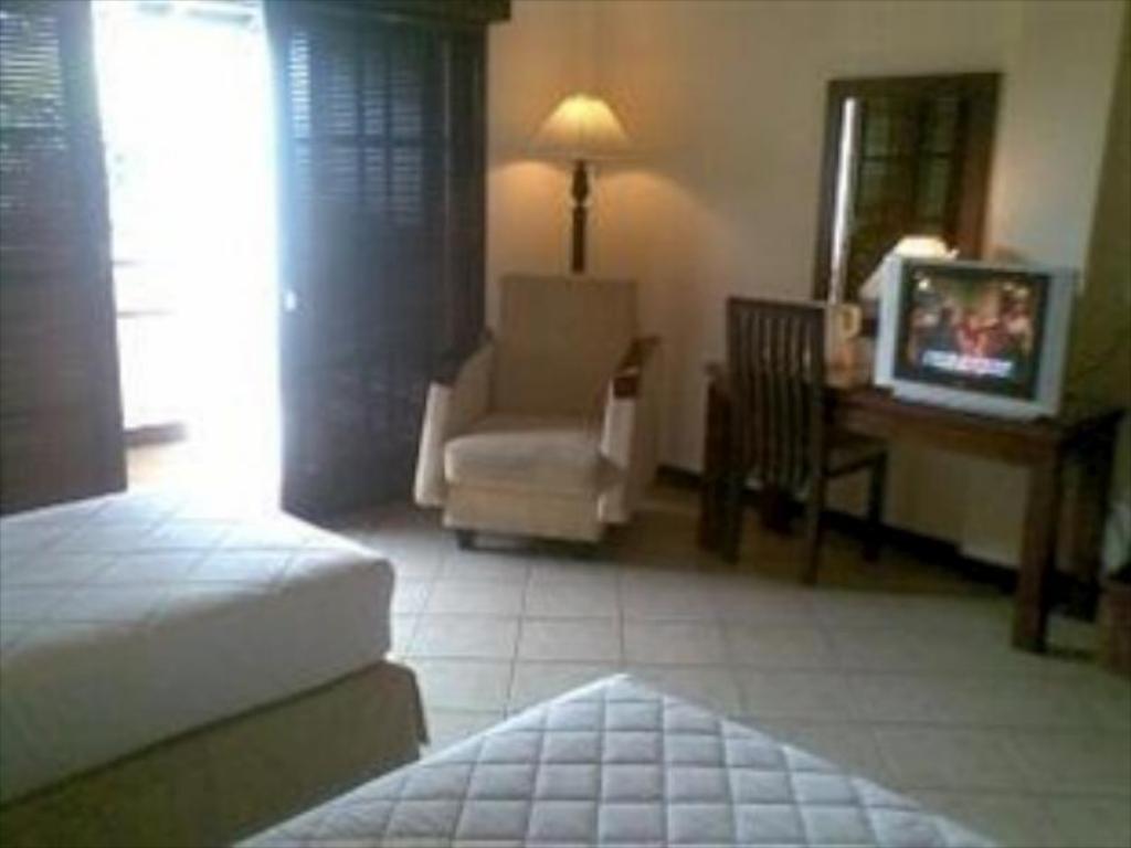 Травас: Pines Garden Resort