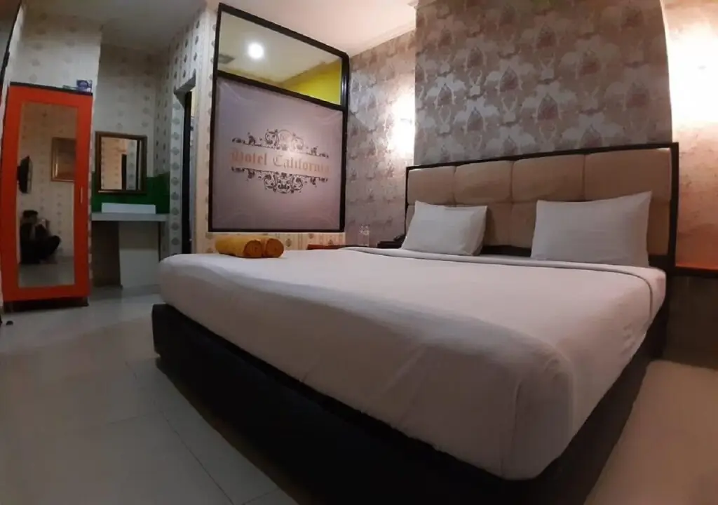 Джакарта: Hotel California