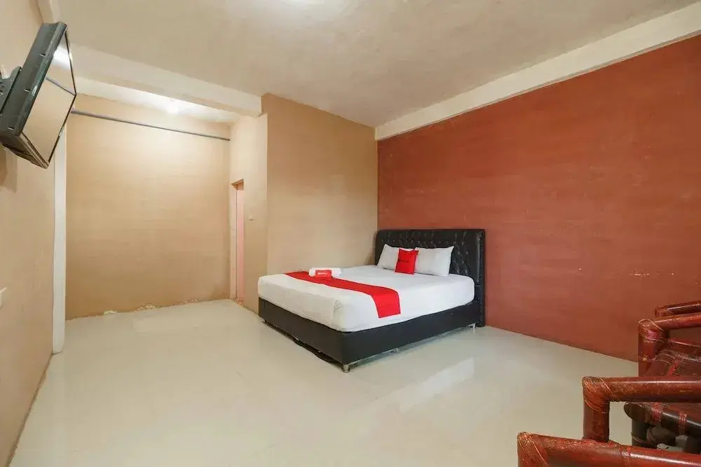 Берастаги: RedDoorz Syariah Hotel Enasti Berastagi