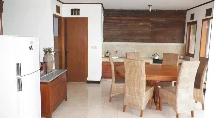 Сименьян: The Abimanyu Villa Dago