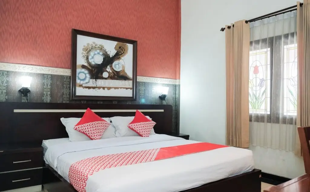 Маланг: OYO 1130 Bandoeng Guest House Syariah