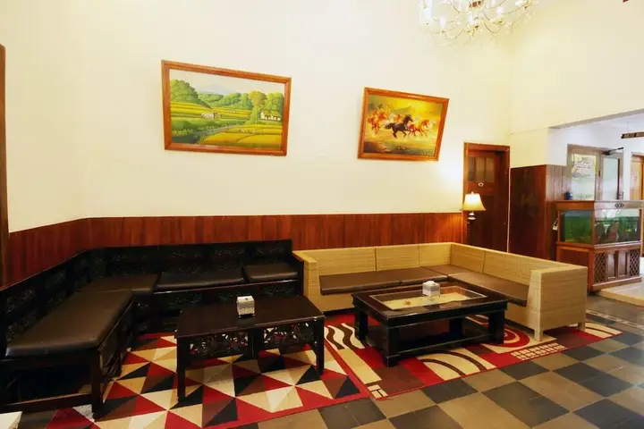 Маланг: Hasanah Guest House Buring