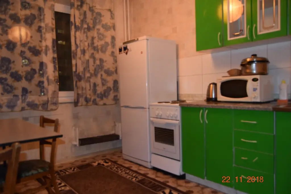 Красноярск: Апартаменты на Батурина 20