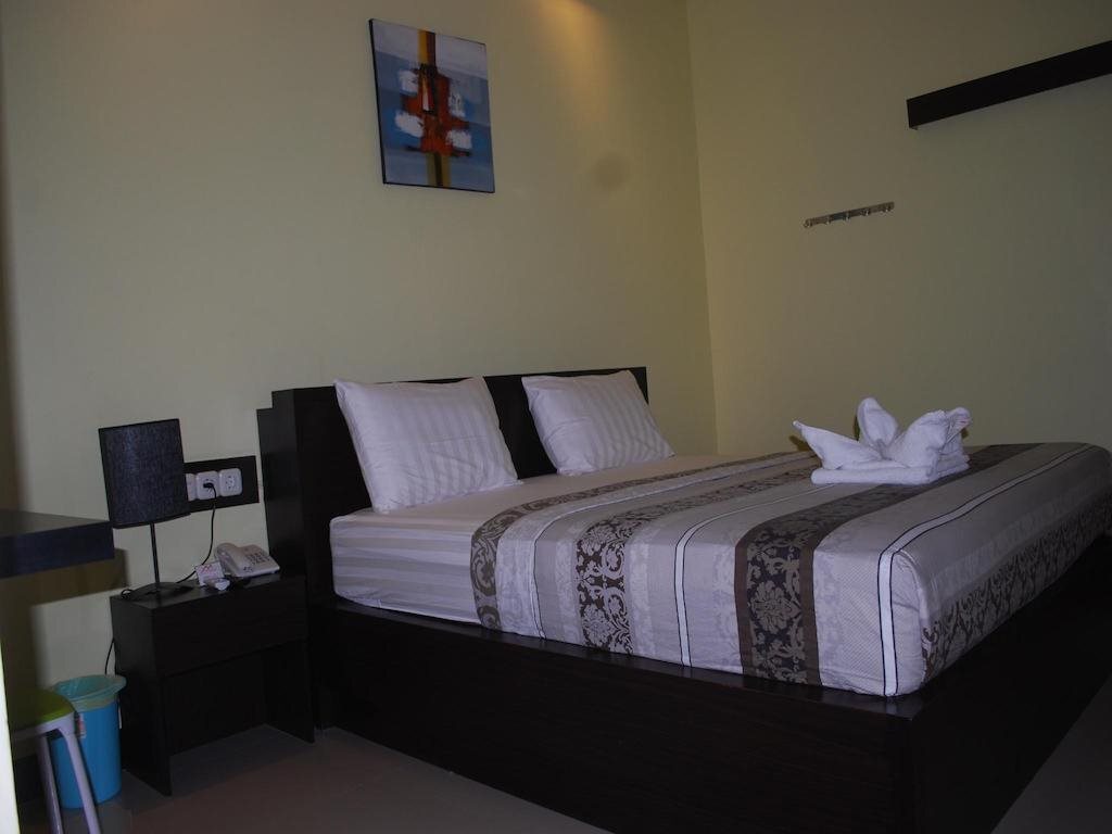 Манадо: Marina Hotel Manado