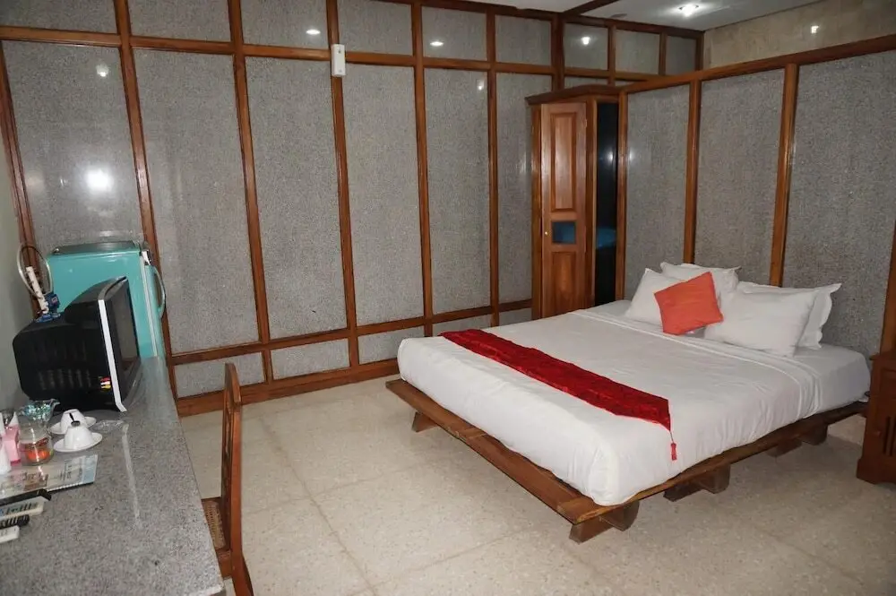 Депок: My Home Guesthouse
