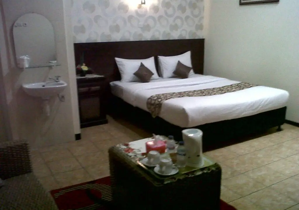 Маланг: Hotel Serayu