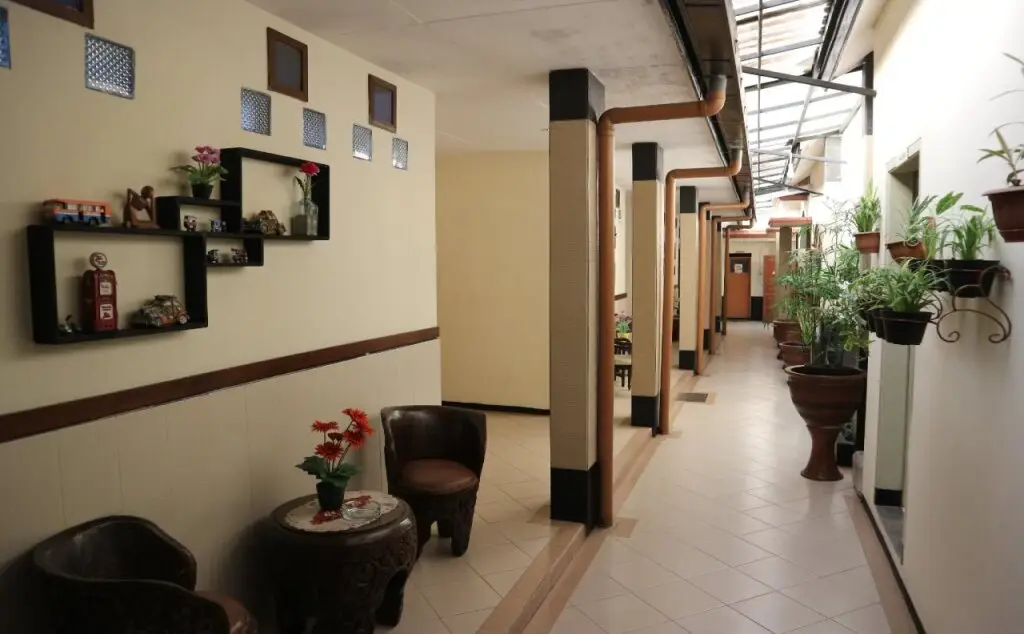 Маланг: Hotel Serayu