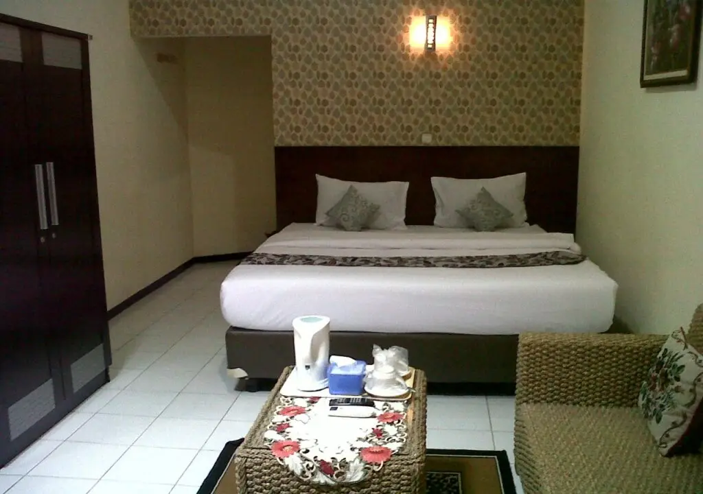 Маланг: Hotel Serayu