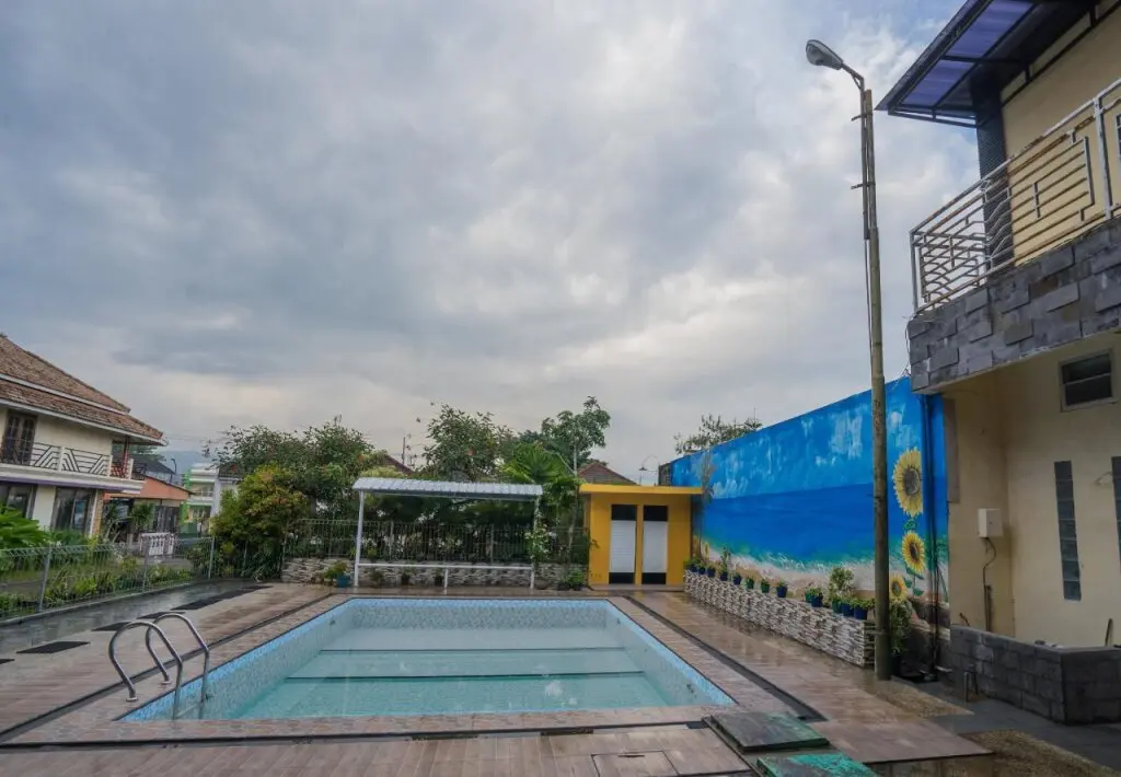 Бату: Bunga Matahari Guest House By OYO Rooms