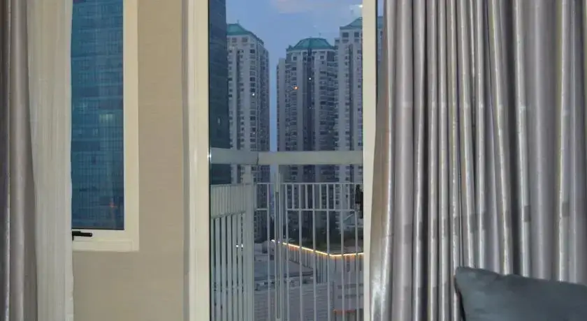 Джакарта: M Royal Mediterania Apartment