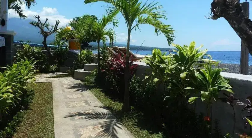 Sunset Coin Beach Homestay Amed — фото 1