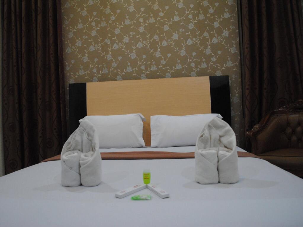 Горонтало: Eljie Hotel