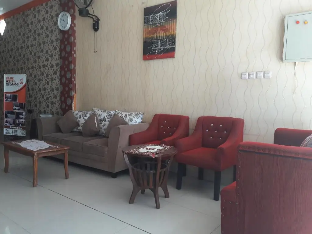 Горонтало: Eljie Hotel