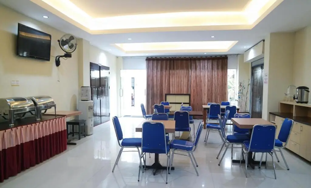 Горонтало: Eljie Hotel