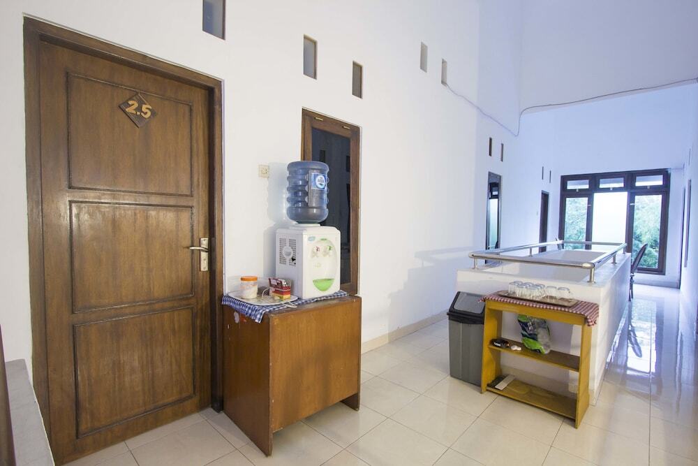 Депок: Setra House
